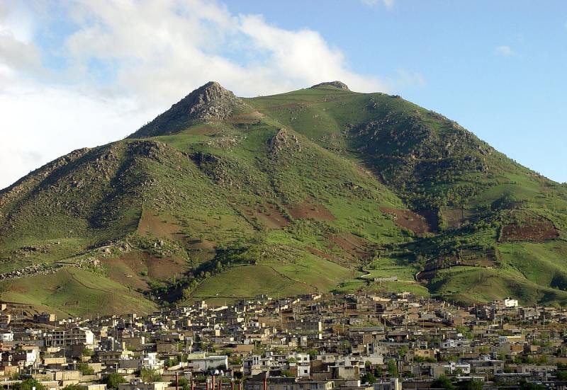 کوه آربابا بانه
