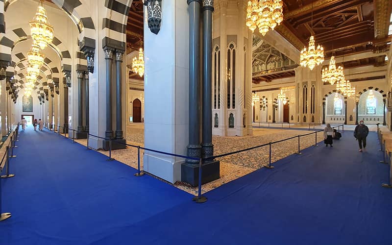 فضای داخلی مسجد سلطان قابوس