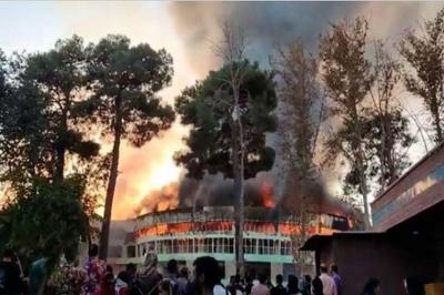 وقوع آتش‌سوزی در هتل قدیمی پارک ارم