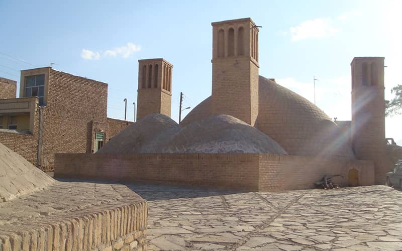 گنبد و بادگیرهای آب انبار مسجد جامع اردستان