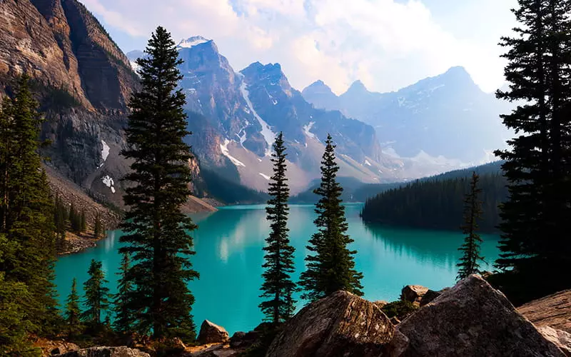 طبیعت زیبای دریاچه در کانادا