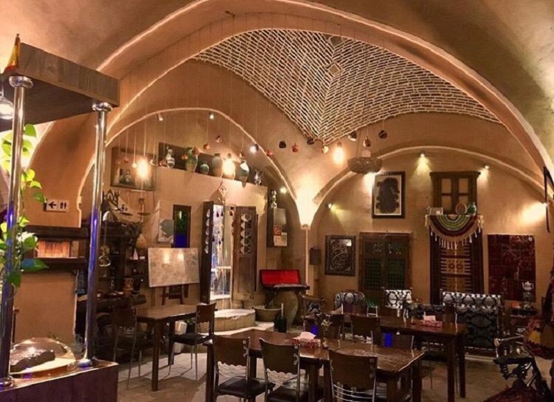 کافه رستوران قدیمی ایرانی یزد
