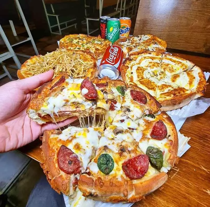کیک پیتزای پیتزا سه فر تهران