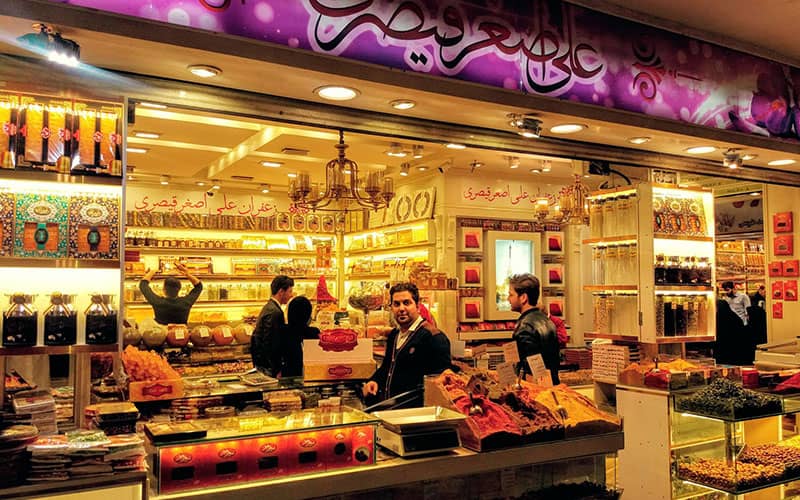 مغازه فروش زعفران و نبات در بازار رضا
