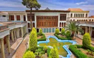 حیاط خانه تاریخی مشیرالملک اصفهان