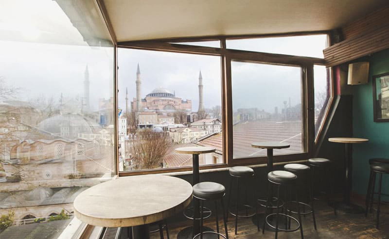 رستوران هاستل در استانبول