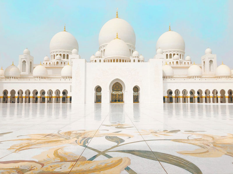 نمایی زیبا از مسجد شیخ زاید ابوظبی