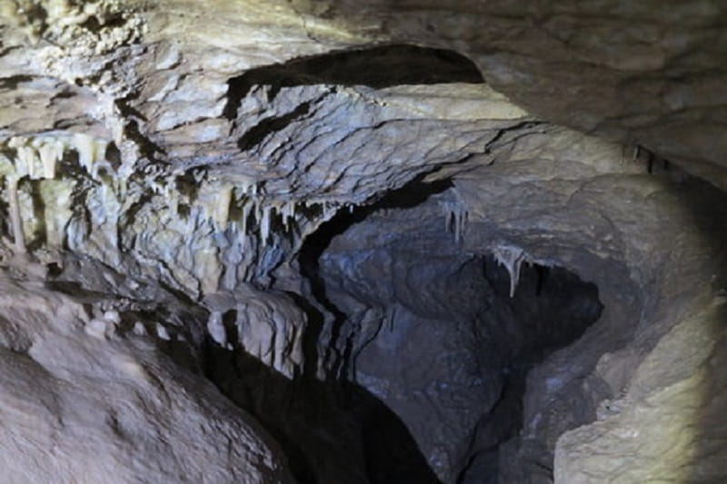 غارنوردی در غار عمودی پراو
