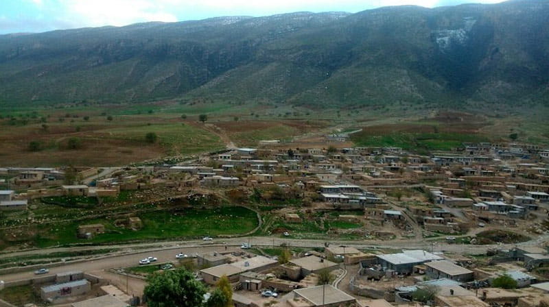 روستای تاریخی سراب کلان روی تپه های باستانی شهر باستانی سیروان