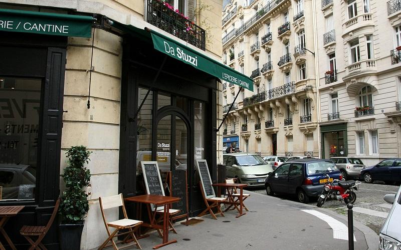 کافه Café Debussy در پاریس از لوکیشن‌های فیلم اینسپشن 