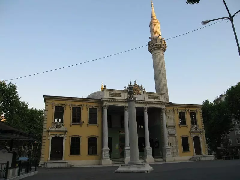 مسجد تشویقیه استانبول