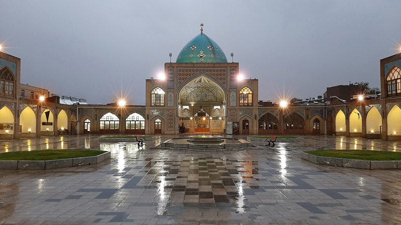 منظره بارانی مسجد جامع زنجان