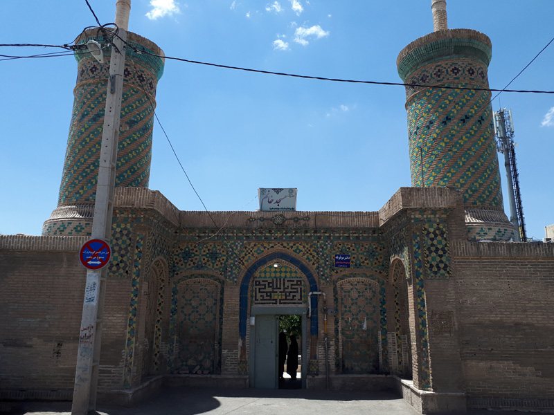 ورودی اصلی مسجد خانم زنجان
