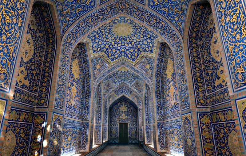 تذهیب بنای مسجد شیخ لطف الله اصفهان در مکتب صفوی