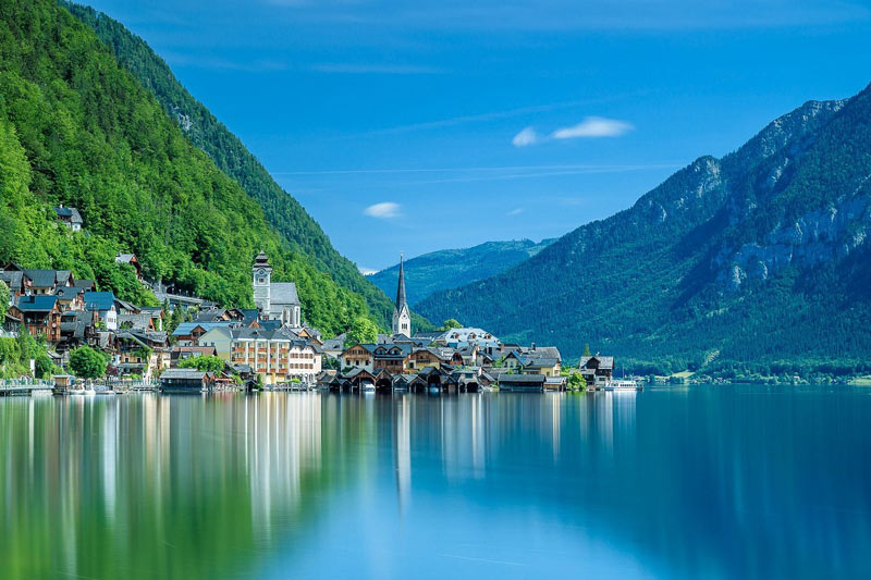 دریاچه هال‌اشتات در اتریش