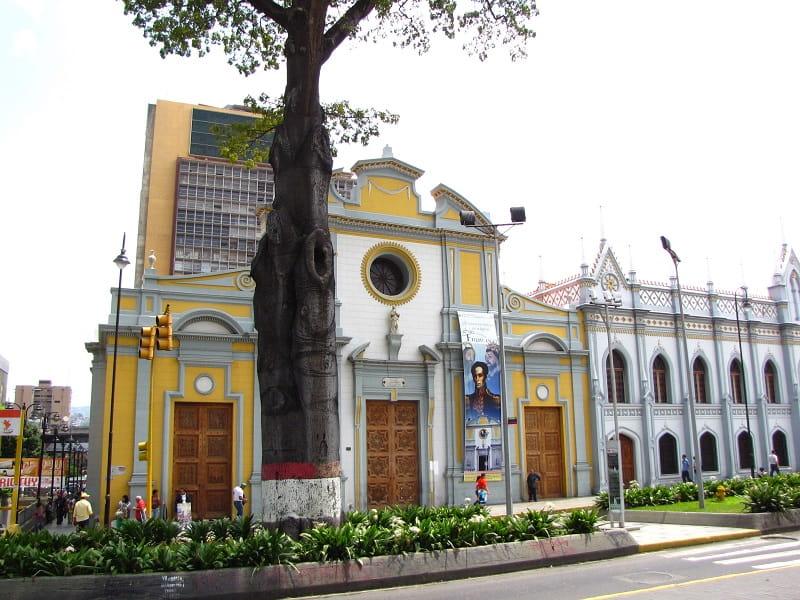 کلیسای سن فرانسیسکو کاراکاس