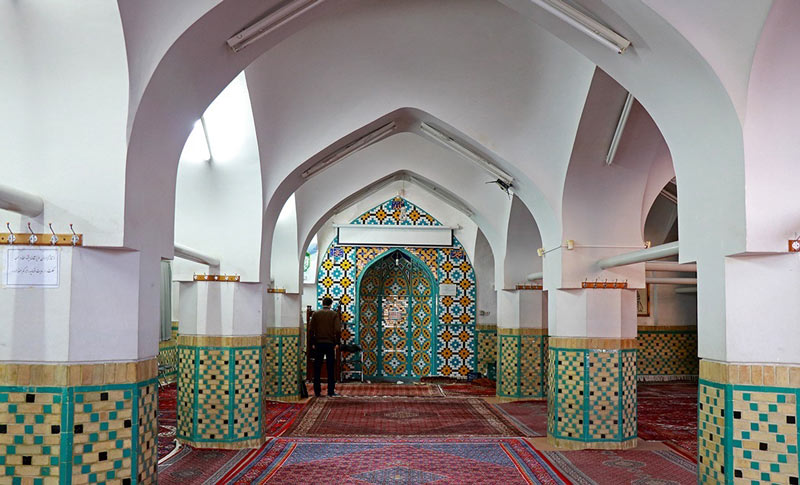 فضای داخلی مسجد جامع زنجان
