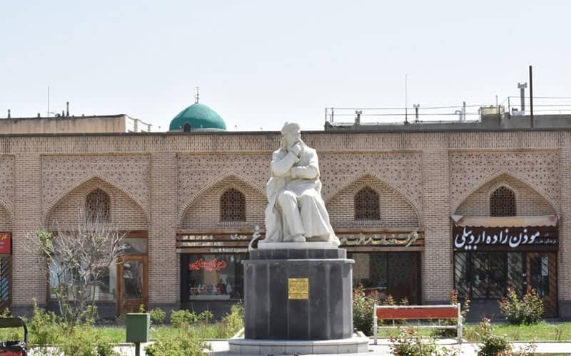 مجسمه شیخ صفی‌الدین اردبیلی