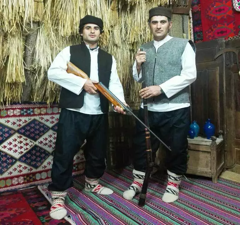 لباس محلی مردان در گیلان