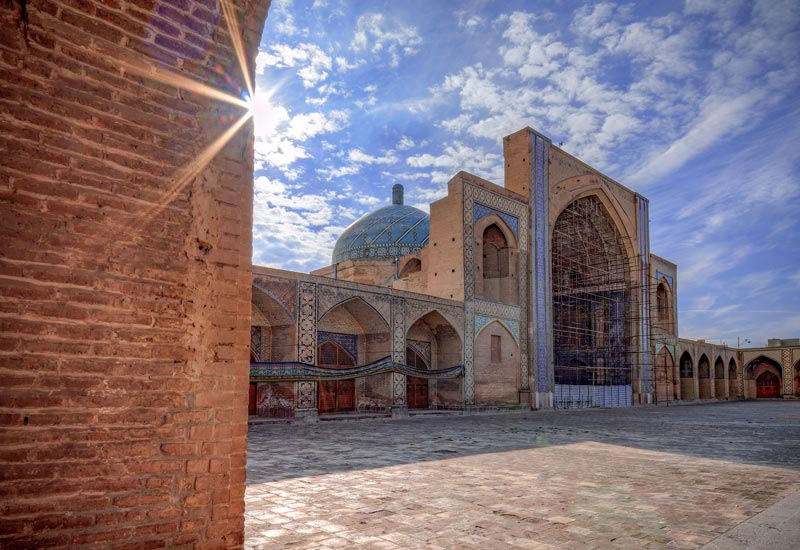 صحن و بنای مسجد جامع قزوین