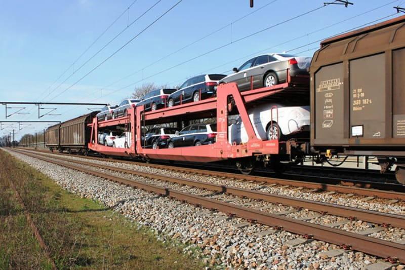 حمل خودرو با قطار در ایران