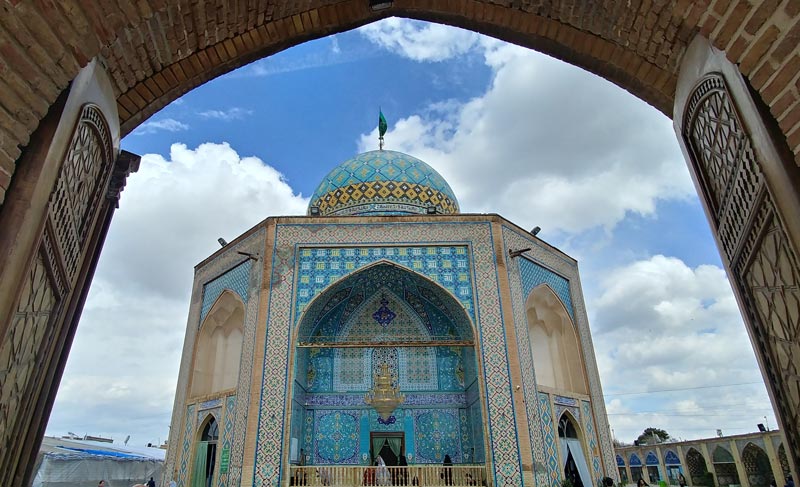 فضاهای گوناگون معماری در شاهزاده حسین قزوین