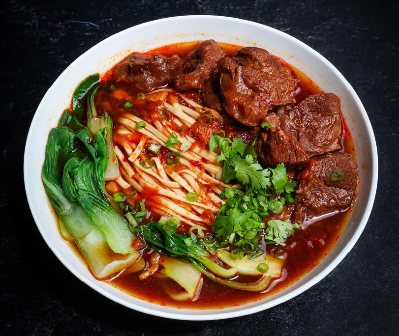سوپ نودل گوشت تایوانی