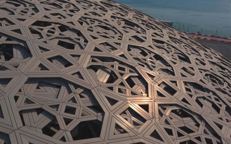 سقفی فلزی به اشکال هندسی مختلف