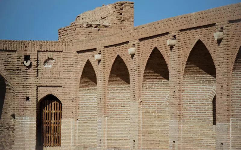 مسجد کاروانسرای دیر گچین