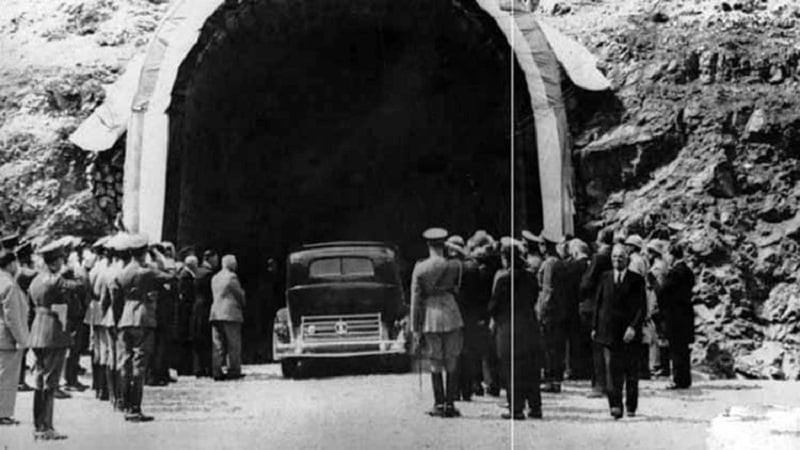 افتتاح تونل کندوان توسط رضاشاه