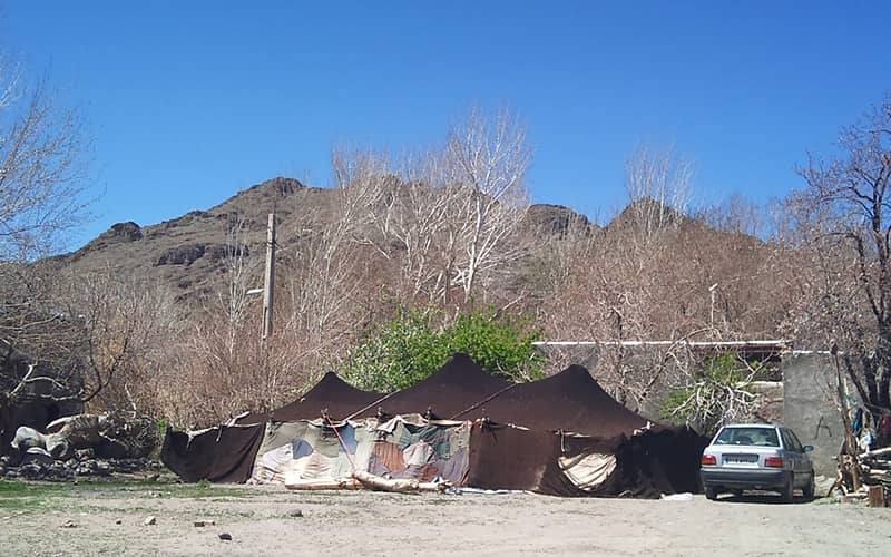 چادر عشایر در روستای تمین