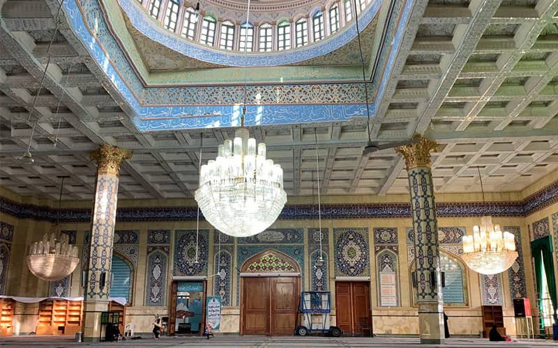 فضای داخلی مسجد جمکران