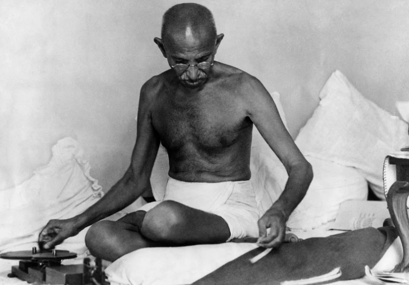 گاندی و ساده زیستی