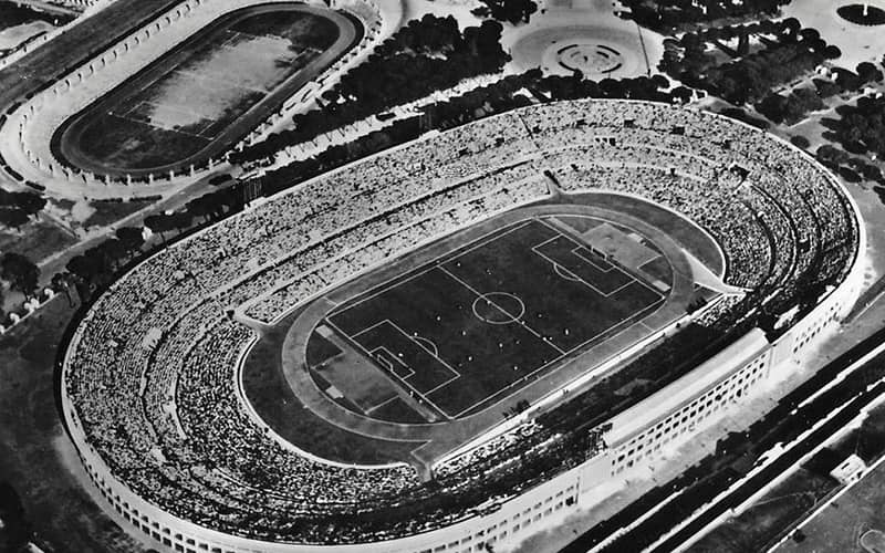 عکس سیاه و سفید از ورزشگاه المپیکو