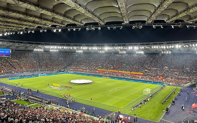 استادیوم المپیکو رم مملو از تماشاگر