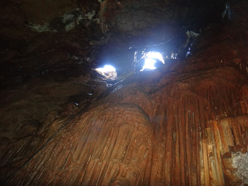 دالان‌های غار کهک