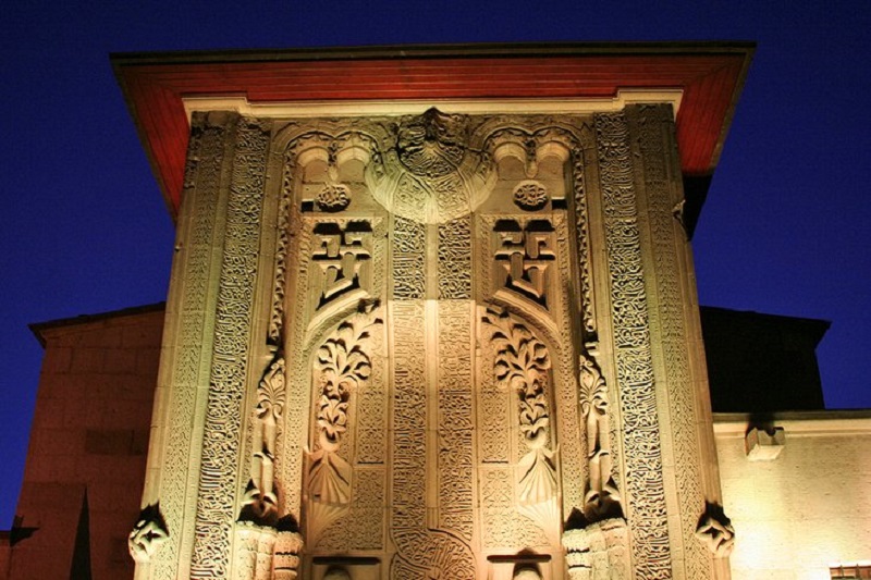 موزه و مسجد مناره 