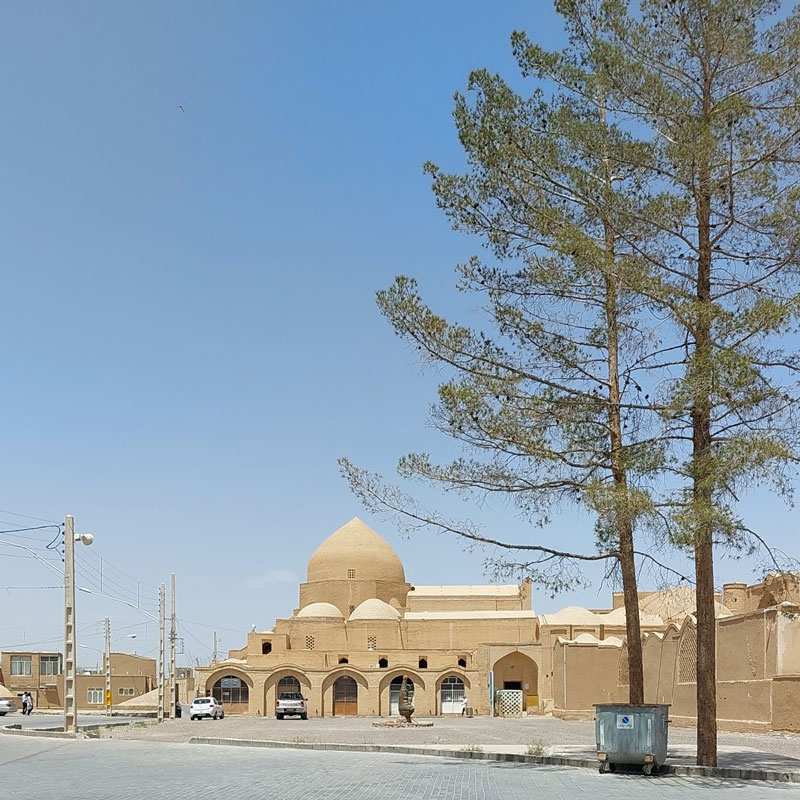 دورنمای مسجد جامع اردستان