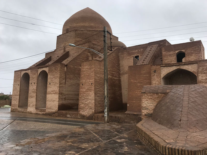 منظره بارانی مسجد جامع اردستان
