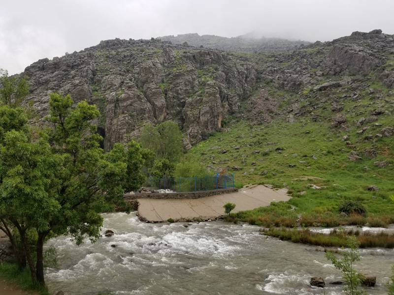 رود خروشان در سراب گاماسیاب