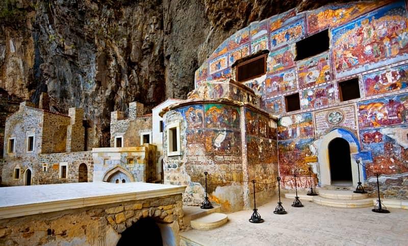 نقاشی های دیواری صومعه سوملا