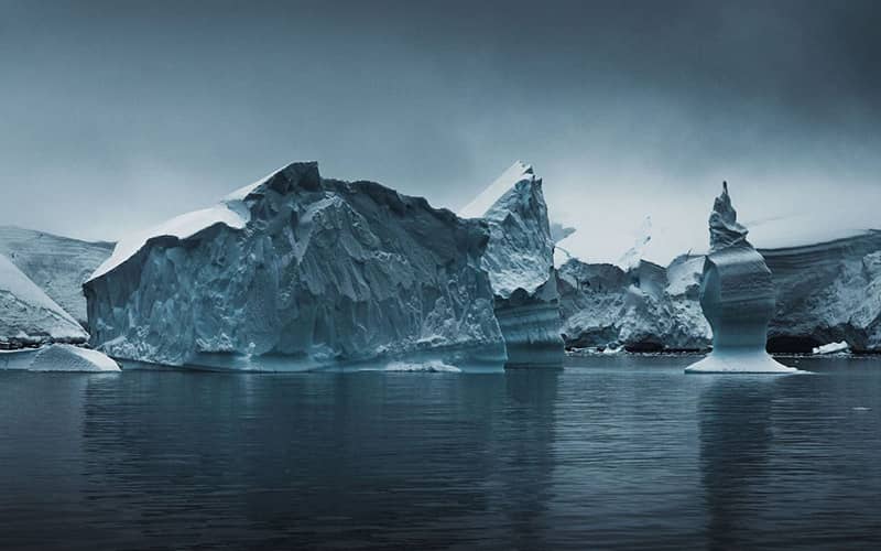 کوه های یخی در جنوبگان