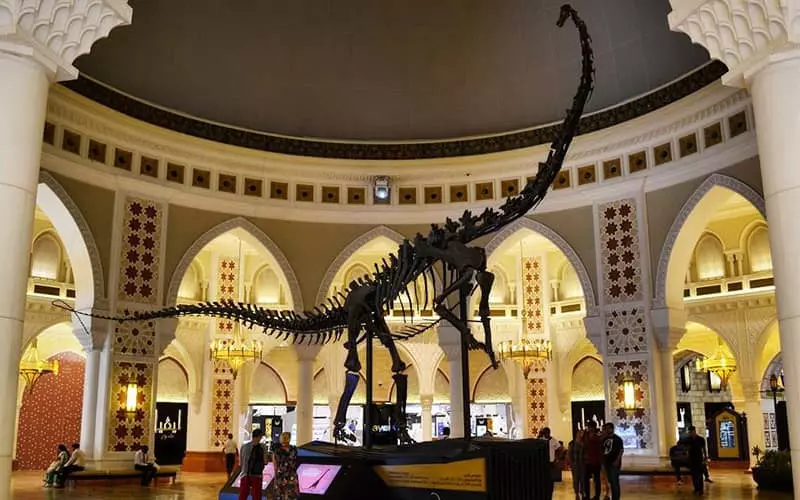 اسکلت دایناسور در دبی مال