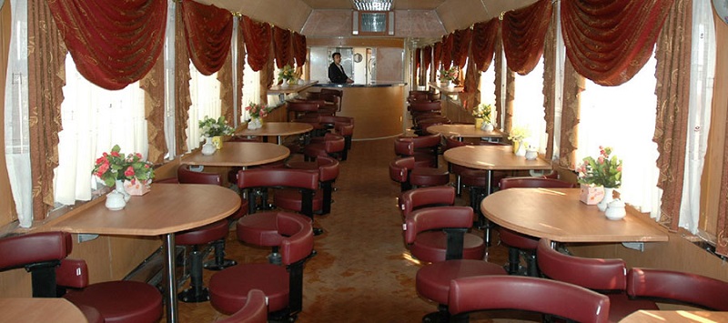 واگن رستوران قطار غزال، منبع: سامتیک
