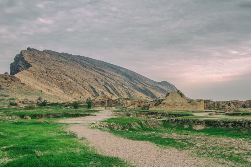 دورنمایی از شهر باستانی بيشاپور