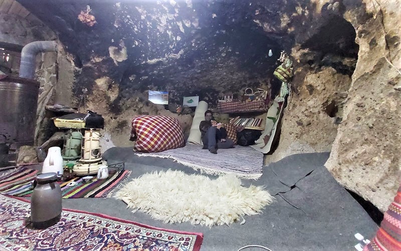 فضای داخلی خانه ای در روستای میمند، منبع عکس: گوگل مپ، عکاس: رسول صالحی فرد