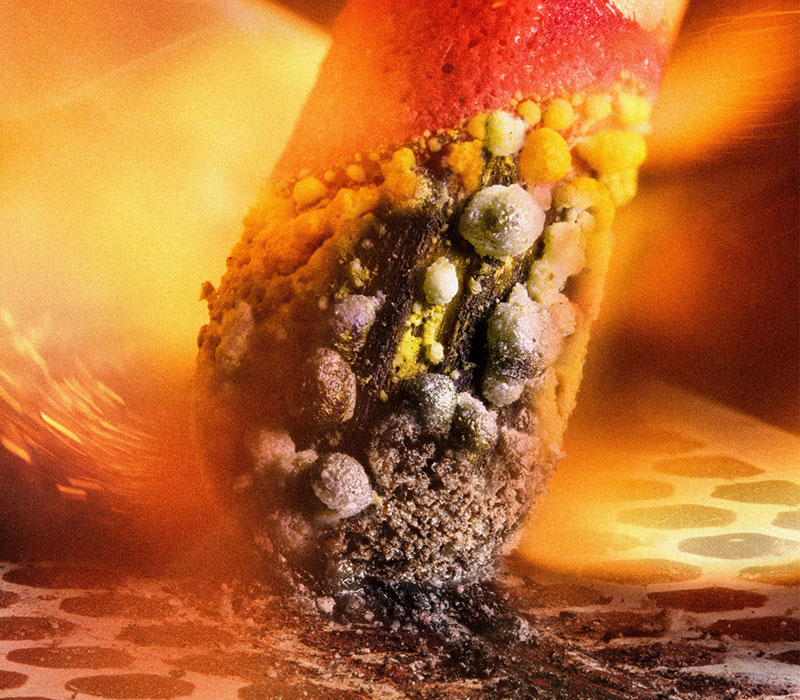 تصویر میکروسکوپی از آتش گرفتن چوب کبریت