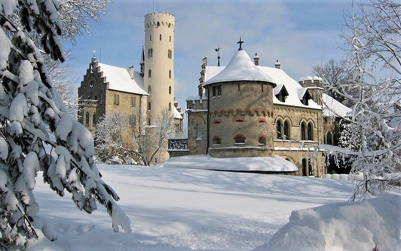 ساختمان های تاریخی لیختن اشتاین زیر برف، منبع عکس: pixabay.com، عکاس: ناشناس