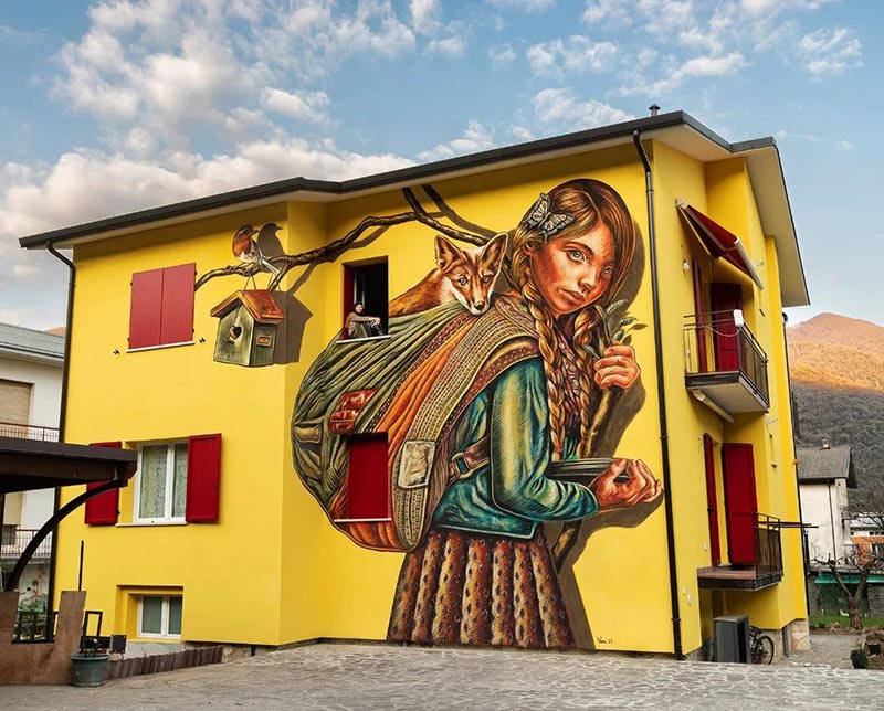 نقاشی دیواری دختر کولی؛  اثر Vera Bugati