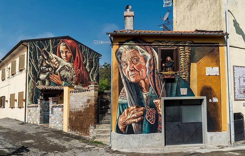 نقاشی پیر زن و دخترک در دو دیوار نزدیک به هم؛ اثر Vera Bugati